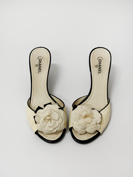 Chanel 2007 Camellia Heels — Cream & Black Leather, EU 37.5